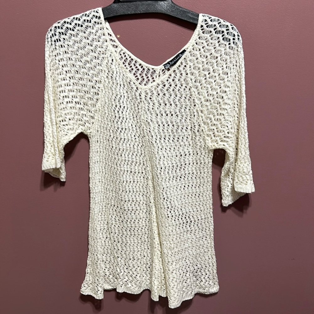 Gently work crotchet top